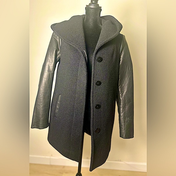 SOÏA & KYO Women’s Size Medium Black Wool Hooded Coat with Lamb Leather Sleeves - Picture 5 of 14